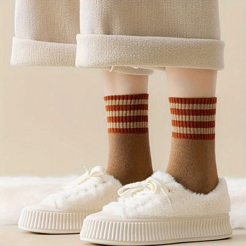 10 Pairs of Chic MidCalf Womens Striped Socks