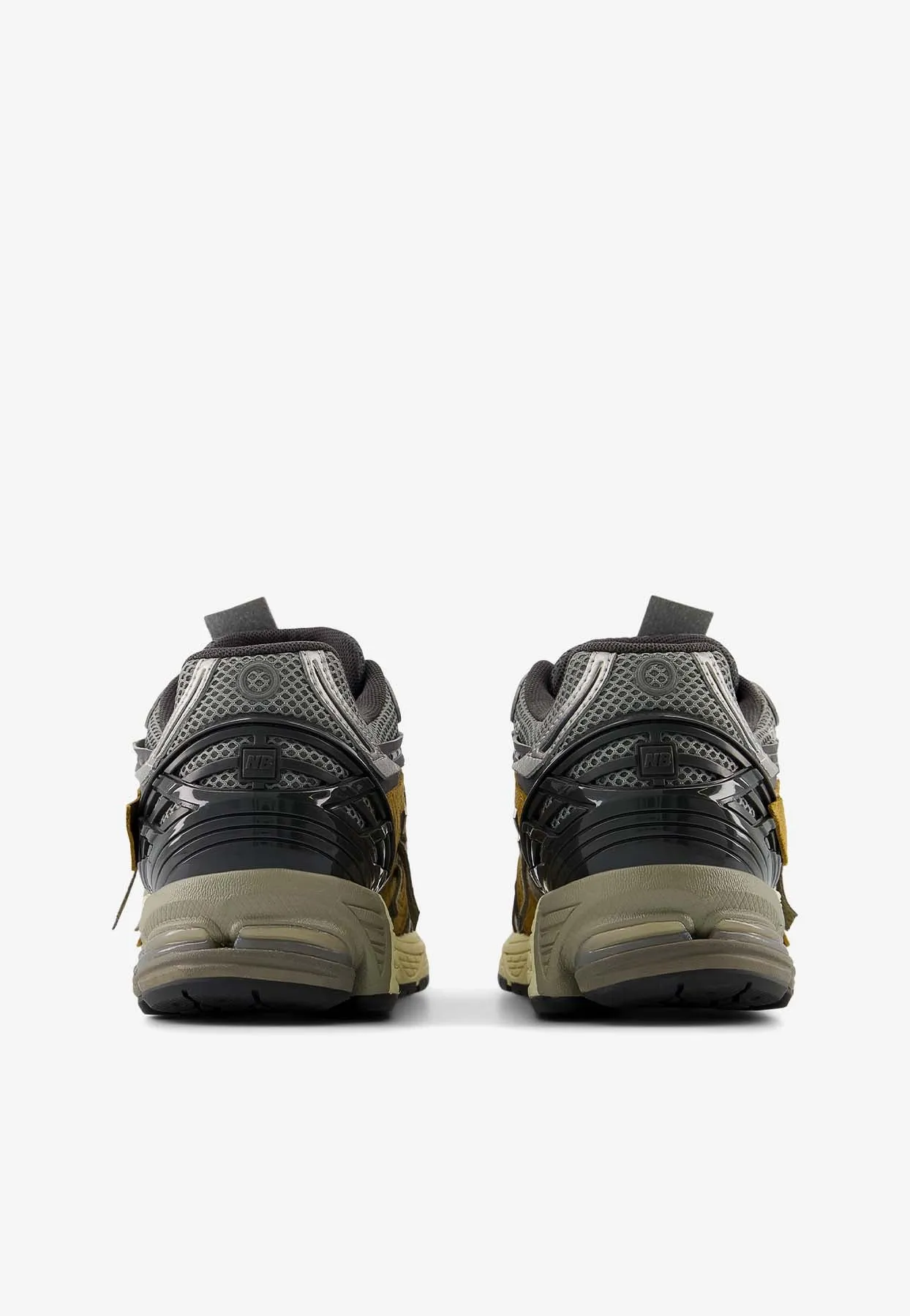 1906A Low-Top Sneakers in Great Plains with Slate Grey and Incense