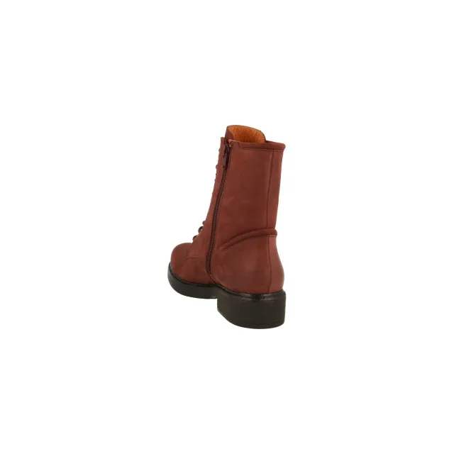 Aqa A8441 boots