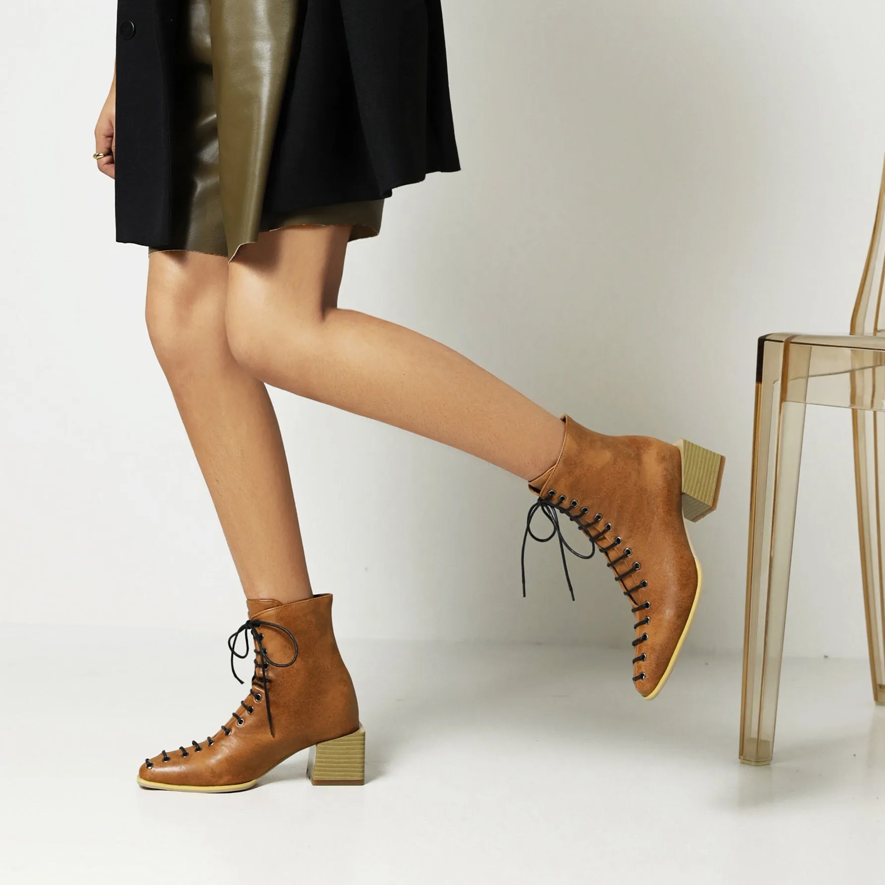 Bigsizeheels Calfskin lace-up Martin boots - Brown
