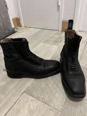 Boots dyon