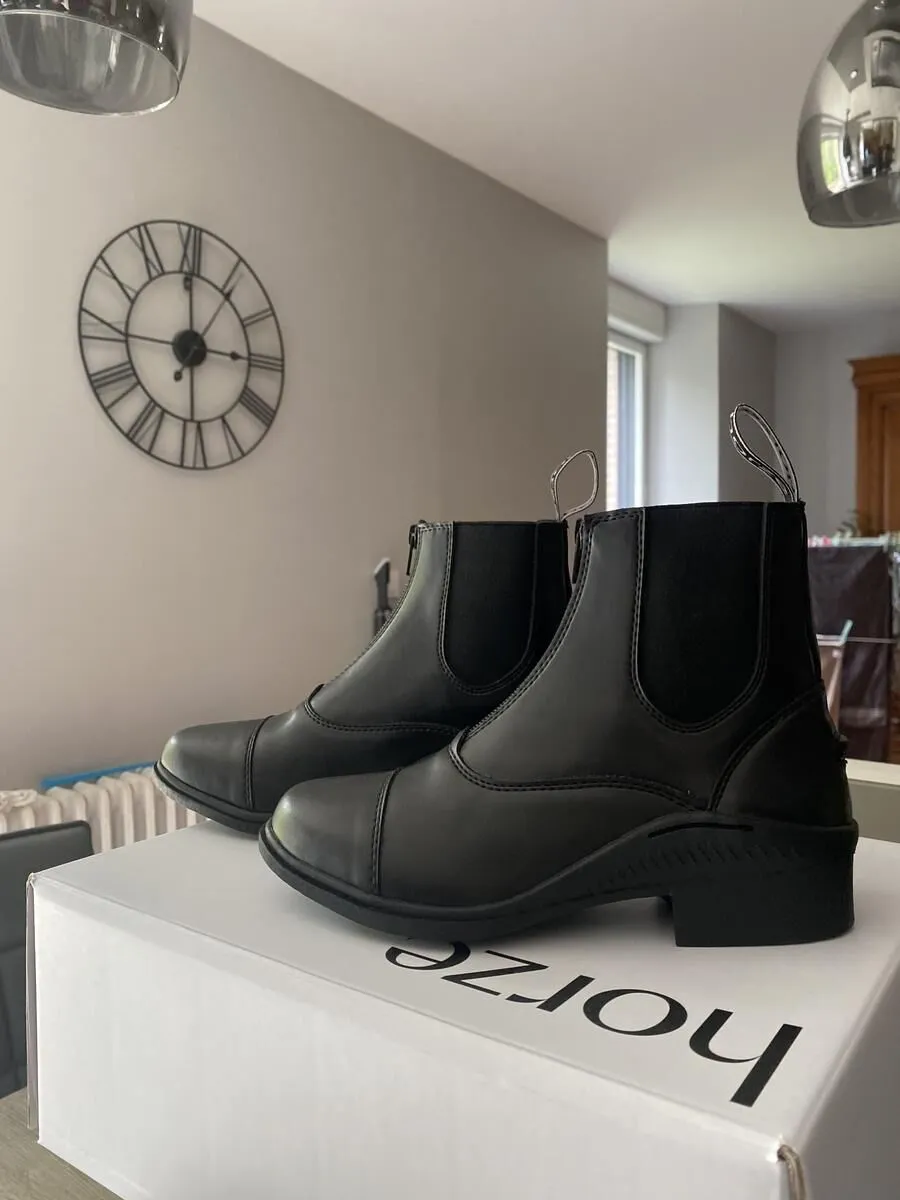 Boots Horze