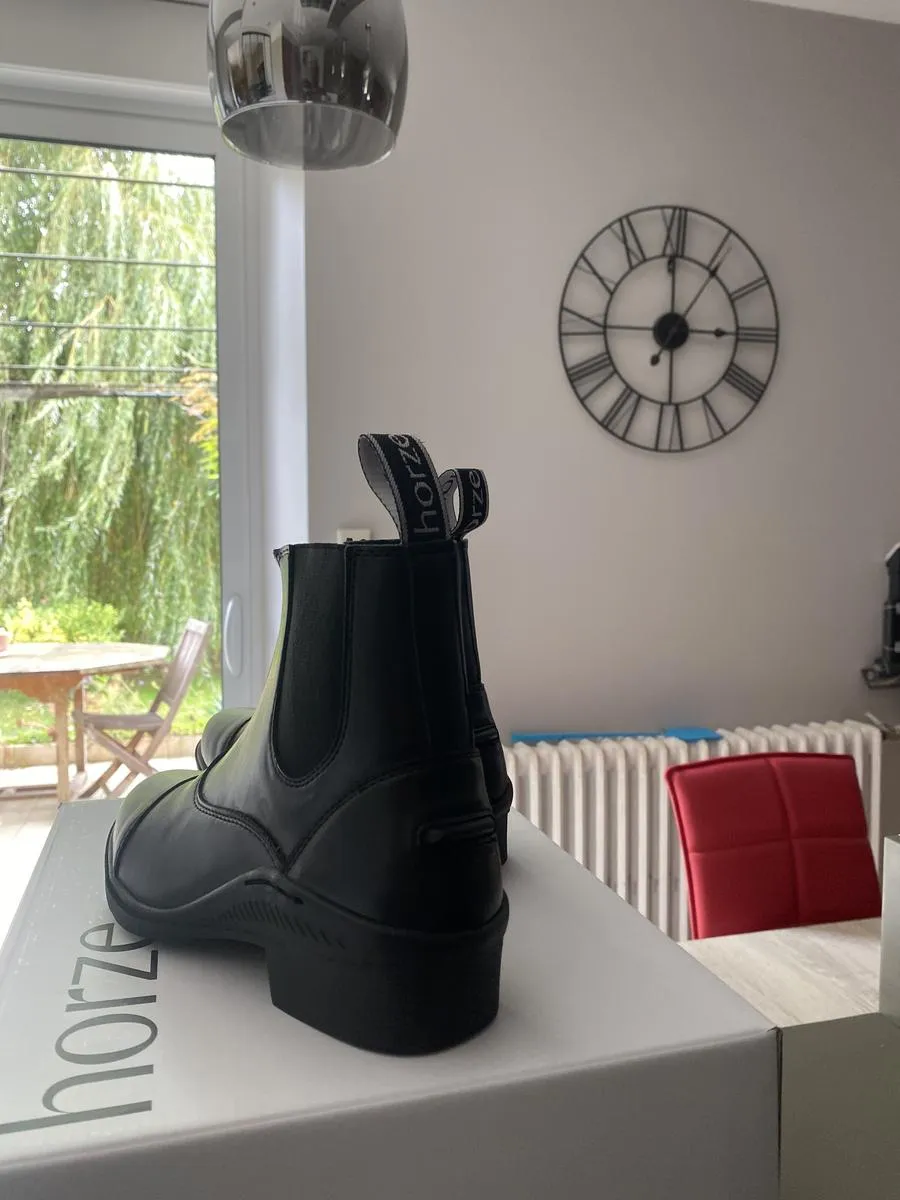 Boots Horze