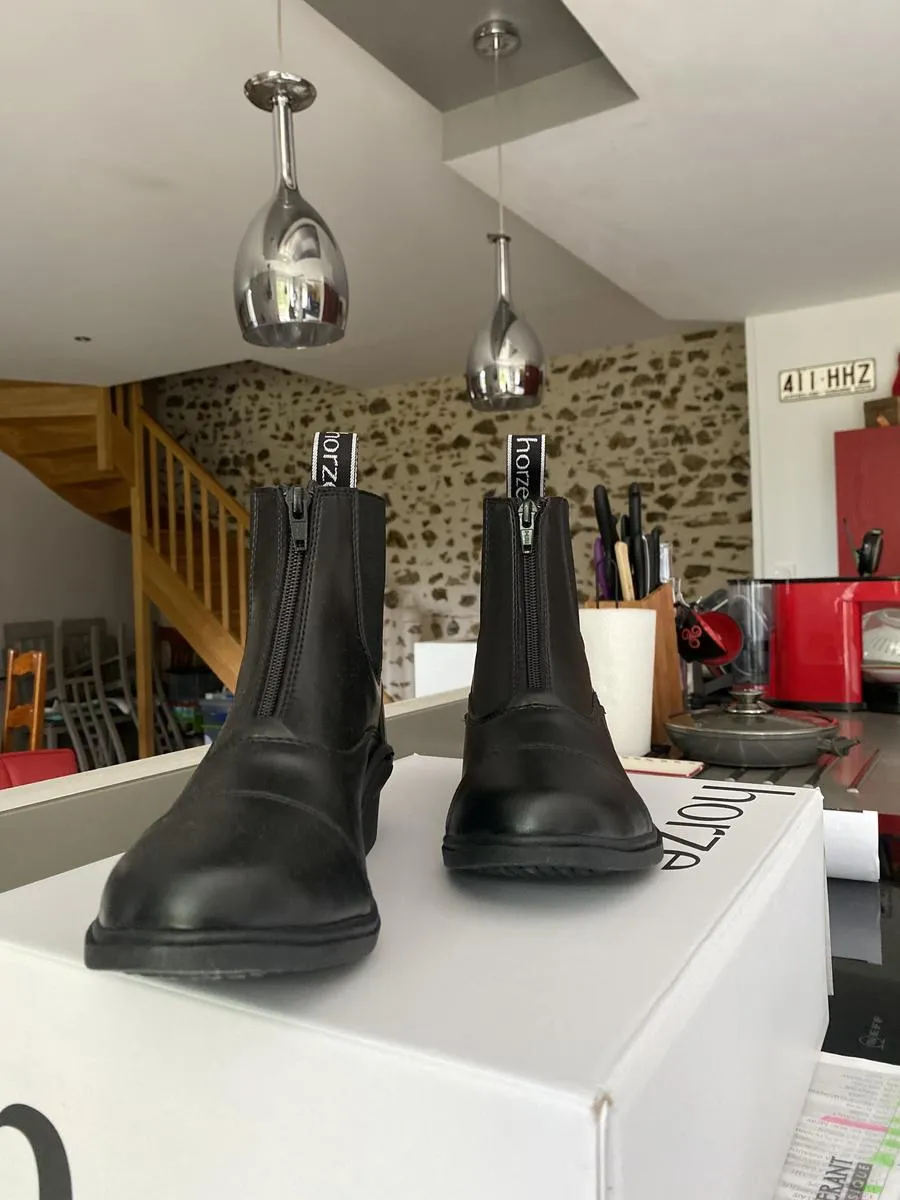 Boots Horze