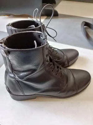 Boots Steed