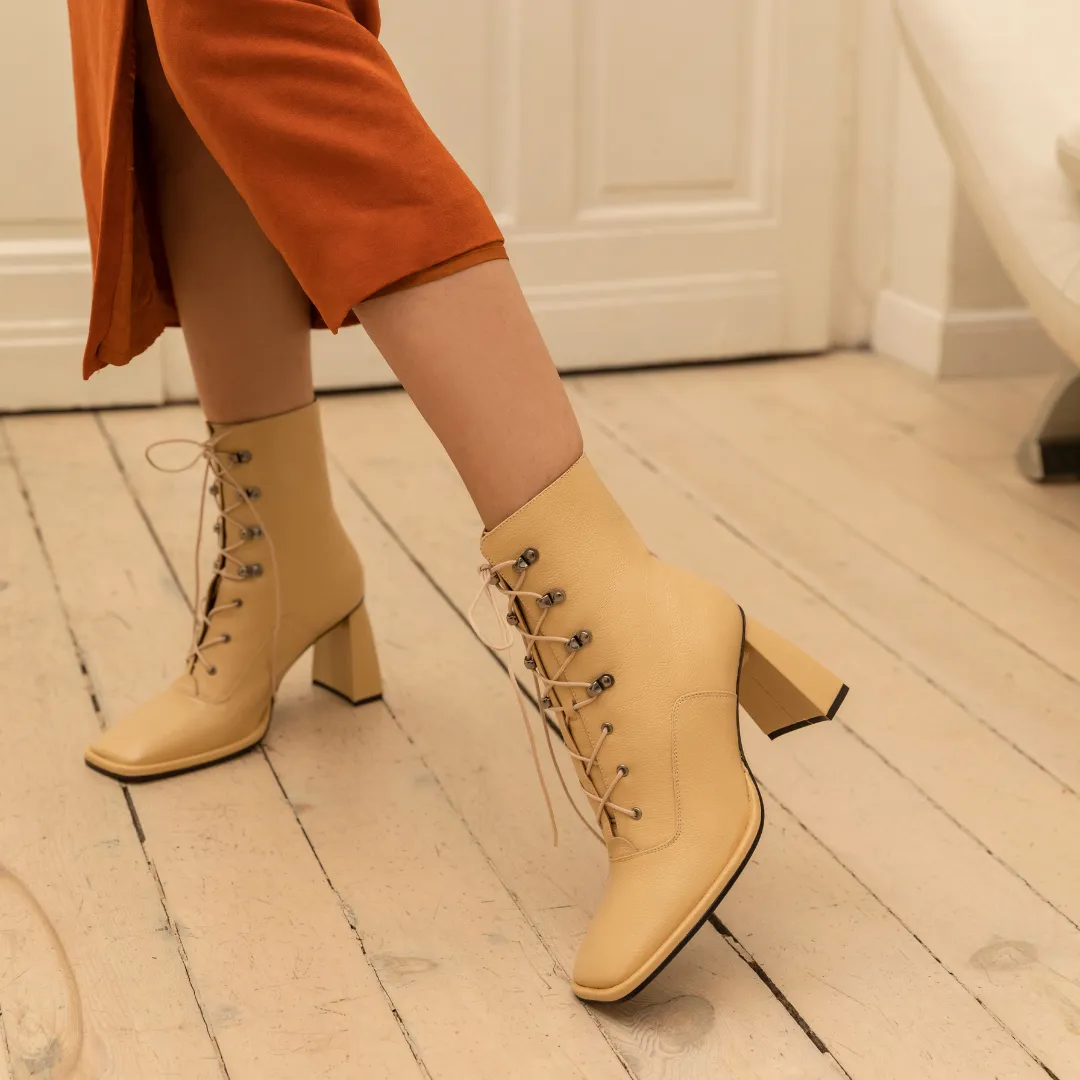 BRENTA 02 YELLOW GRAIN LEATHER ANKLE BOOTS