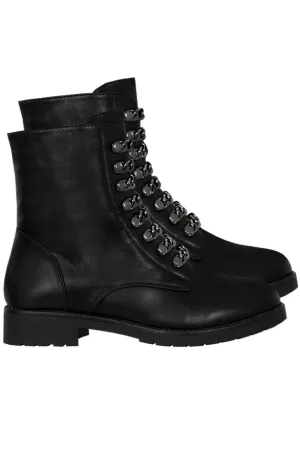 Chain Exclusive Boots