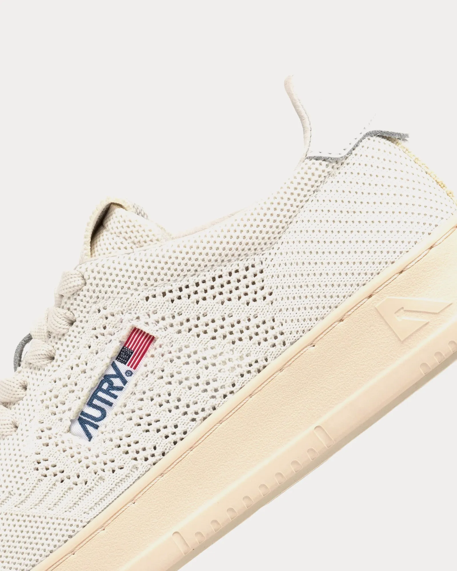 Easeknit Medalist Ivory Low Top Sneakers
