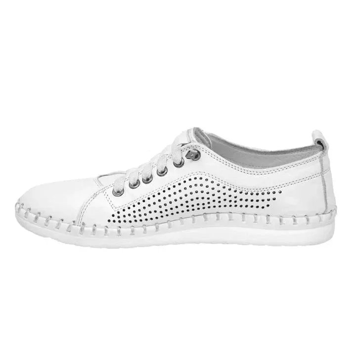 Everly Women's Leora 01 Perf Sneakers- White