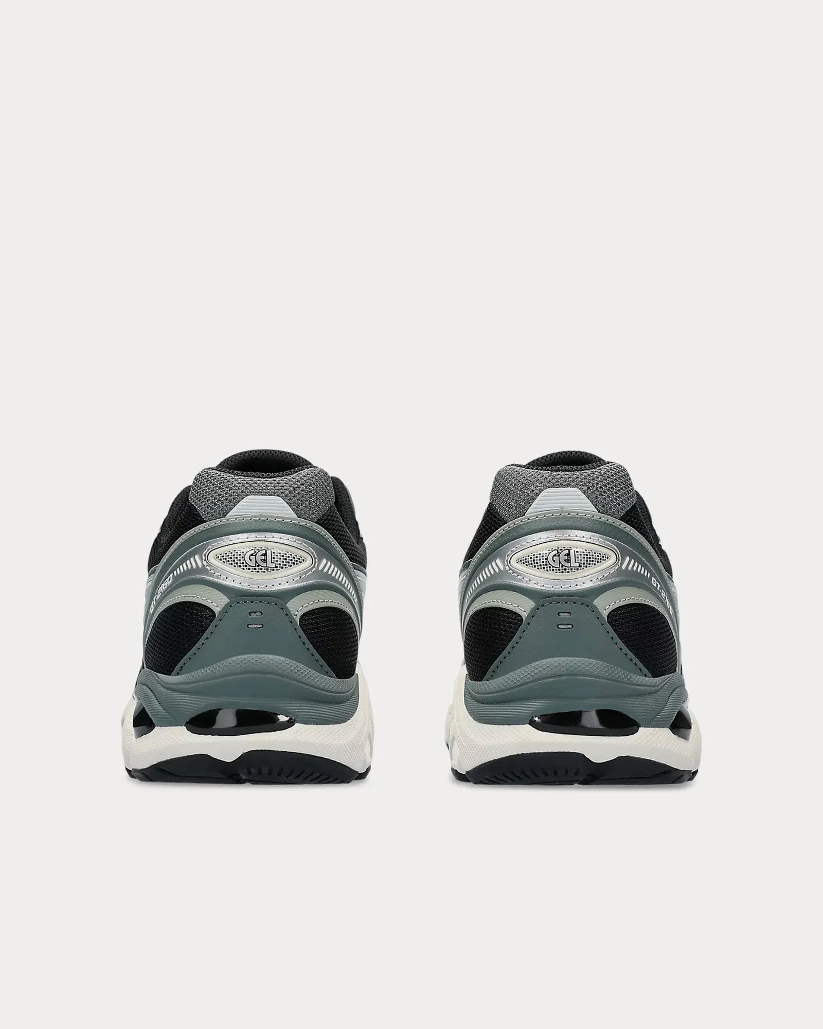 GT-2160 Black / Seal Grey Low Top Sneakers