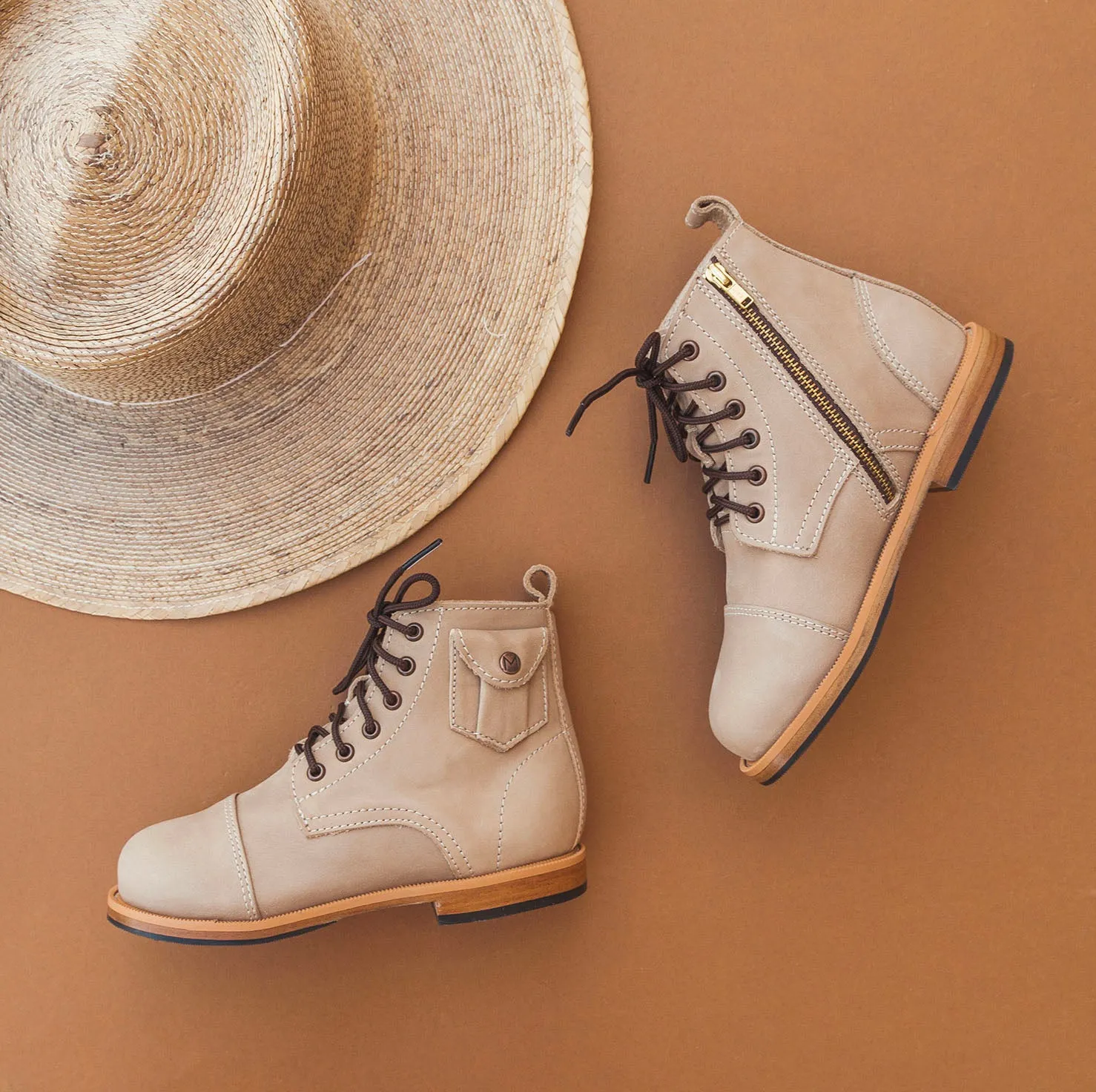 MK221316 - Heirloom Luxe Boots Sand [Children Leather Boots]