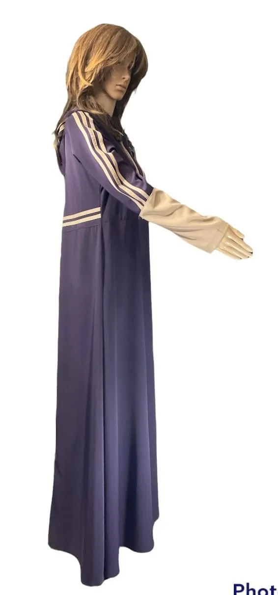 Modern sport abaya with a hooded modern sport jilbab with a hood.