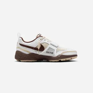NIKE ZOOM FIELD JAXX TRAVIS SCOTT LIGHT CHOCOLATE