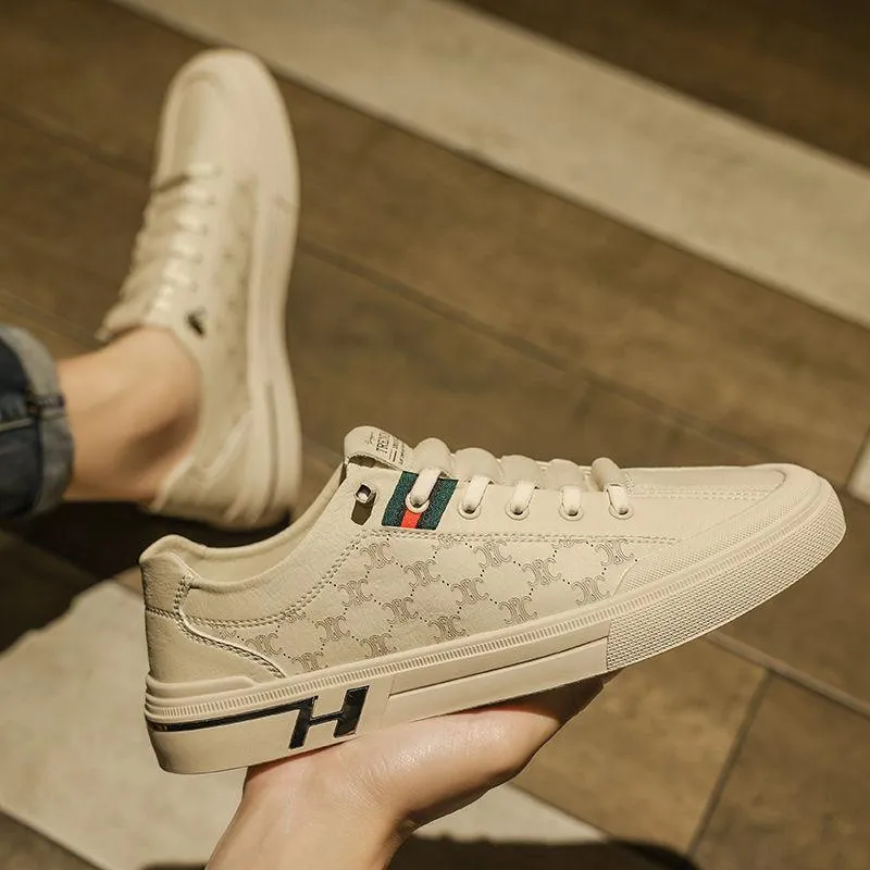 Outdoor sports low top corrected foot shaped sneakers