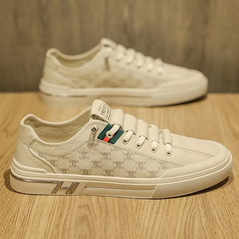 Outdoor sports low top corrected foot shaped sneakers