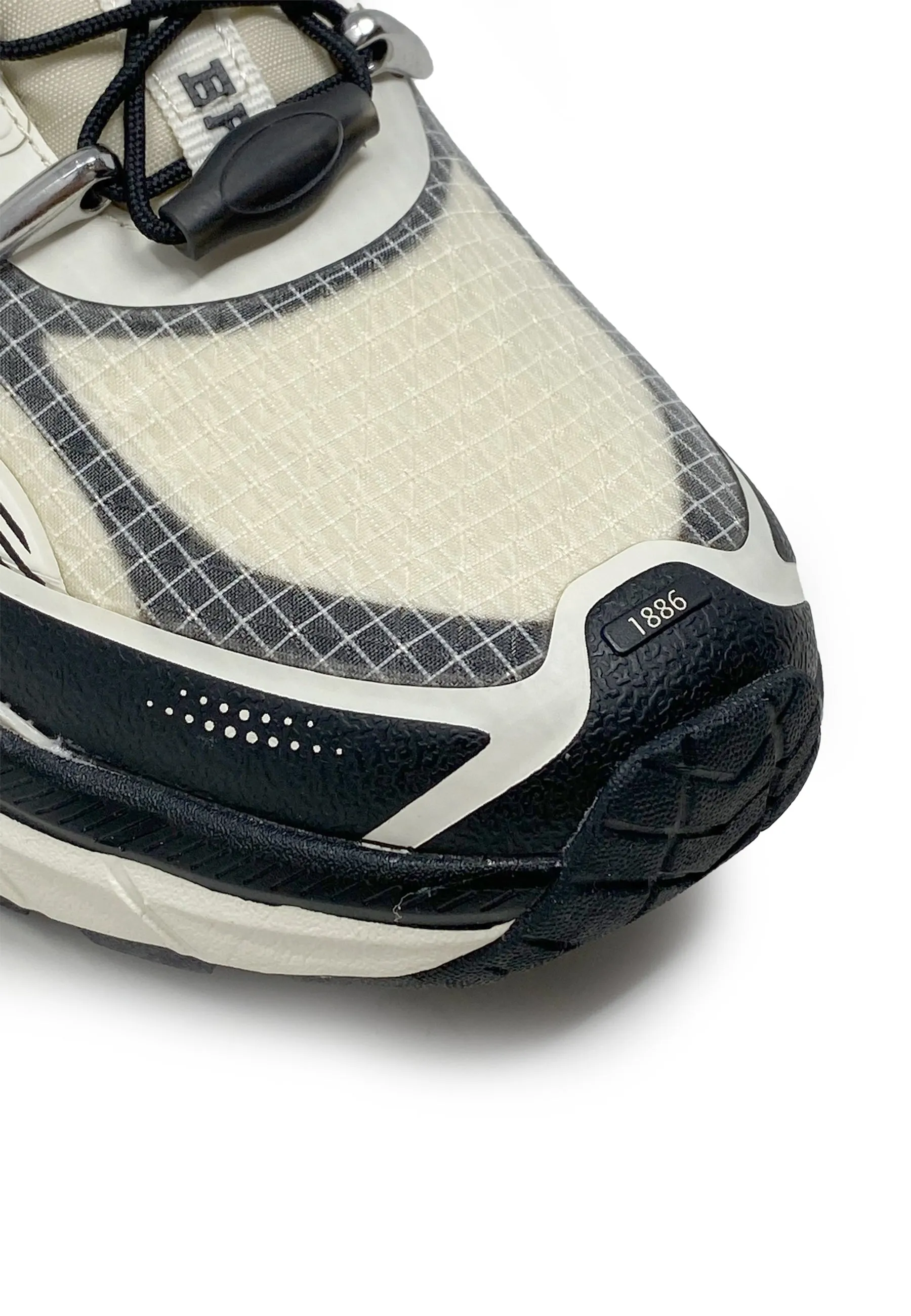 Track-err Sneaker | Offwhite Black